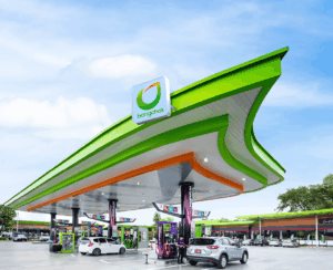 งาน Aluminium Composite ขอบหลังคาปั๊มน้ำมัน (Canopy)